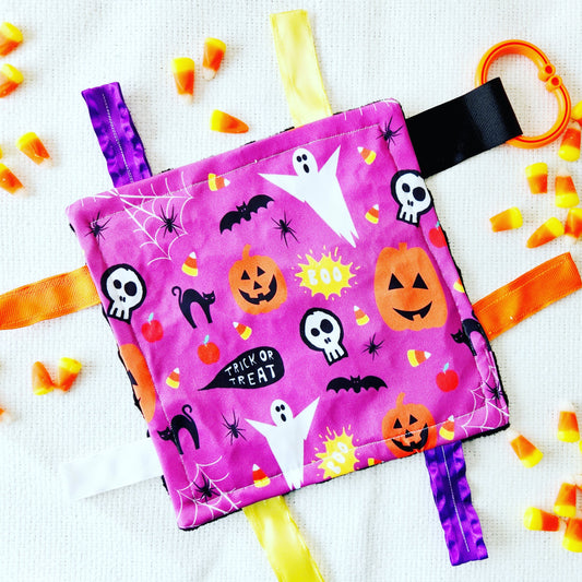 Halloween Spooky Crinkle Tag Square